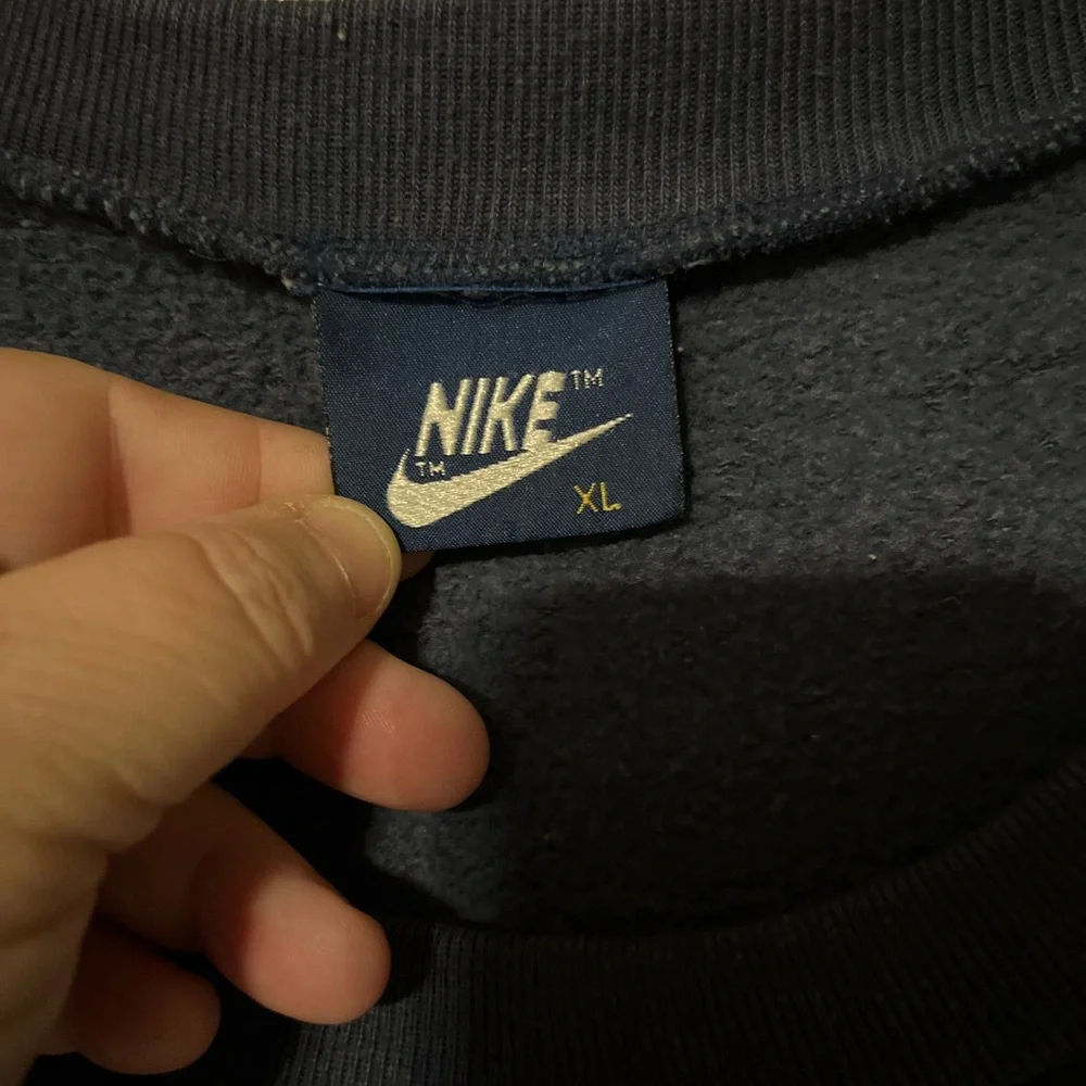 Nike Men's Navy and‎ Teal Crewneck Sweater 80s